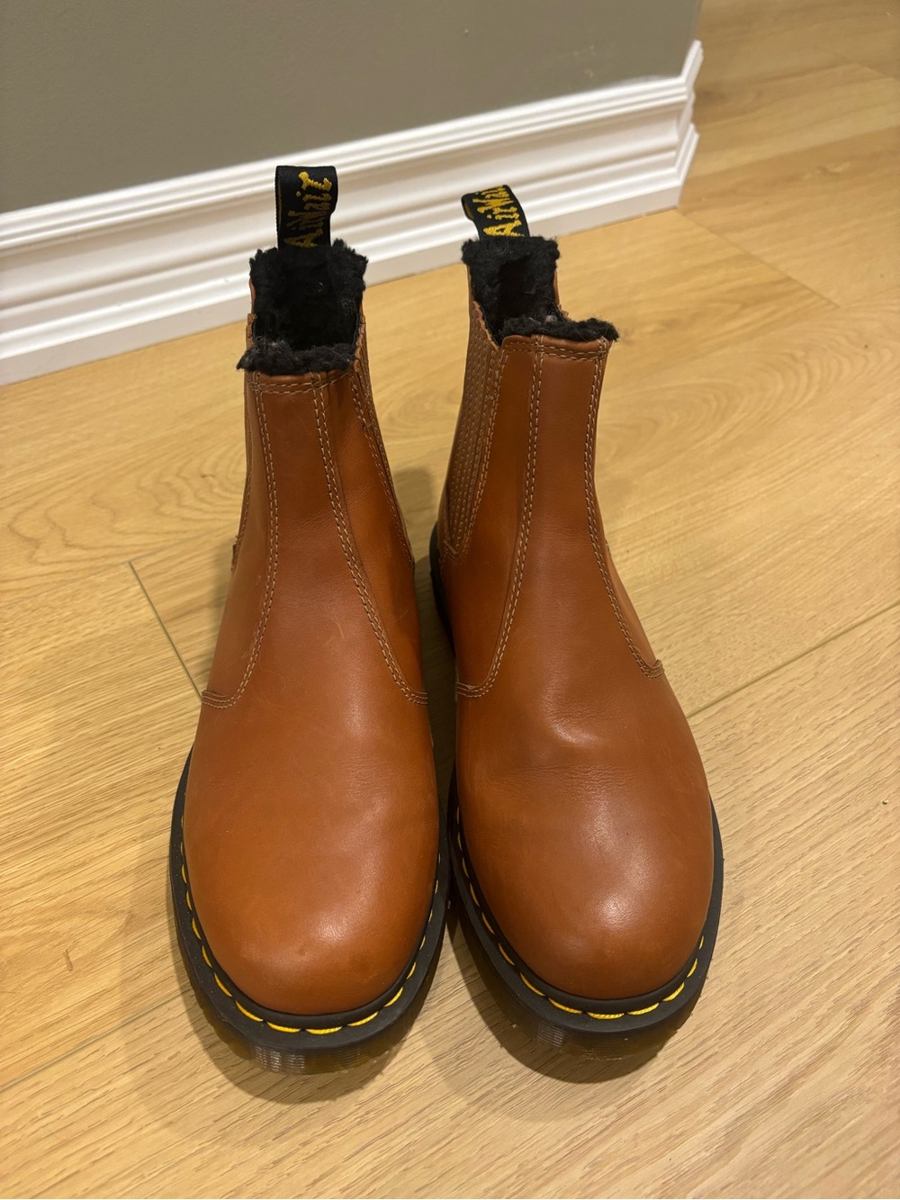 Dr. Martens 2976 Leonore Faux Fur Lined Chelsea Boots